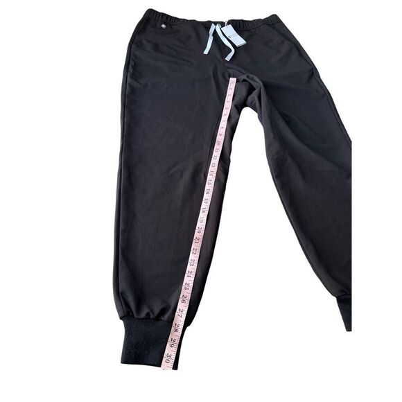 FIGS Men’s Regular Tansen Jogger 2.0 Scrub Pants in Black Size 2X - Picture 8 of 11